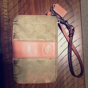 COACH wristlet tan/peach